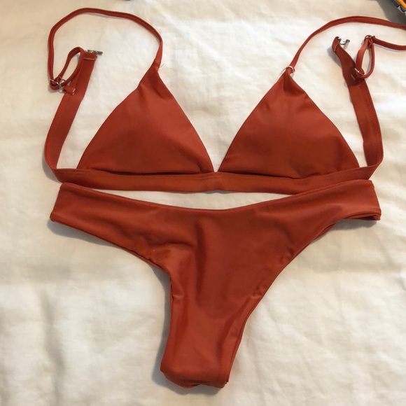 2 piece - cheeky - Picture 1 of 1